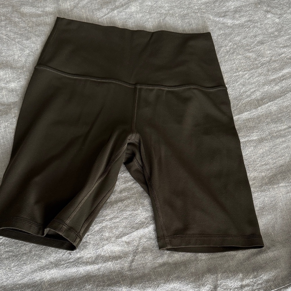 Olive Lululemon Align Shorts 6”